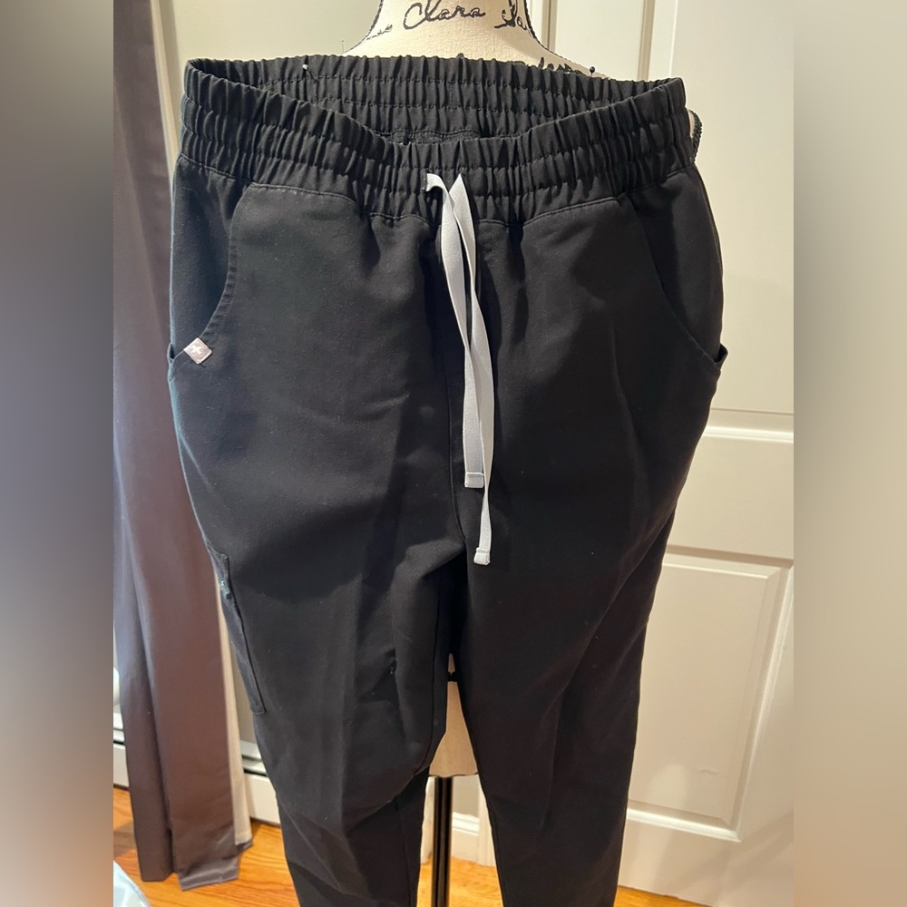 Figs womens Black Zamora high waisted Joggers with Gray Drawstring